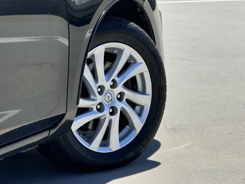 Used 2011 MAZDA MAZDA3 i Touring image 21