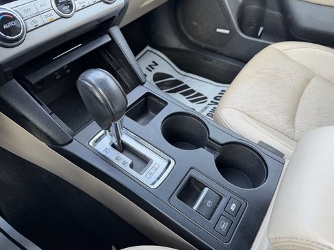 Used 2015 Subaru Outback 2.5i Limited image 19