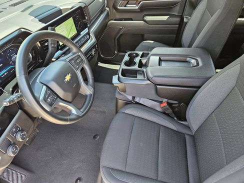 Used 2024 Chevrolet Silverado 1500 LT RWD image 16