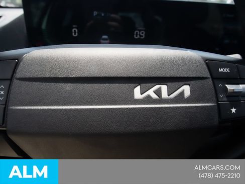Used 2025 Kia K4 FWD image 32