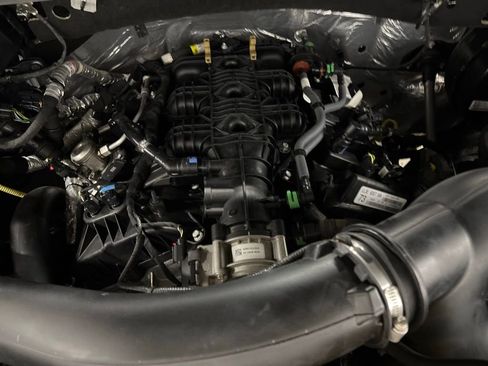 Used 2021 Ford Expedition XLT RWD image 25