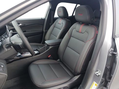 New 2026 Chevrolet Trax RS w/ Sunroof Package image 27