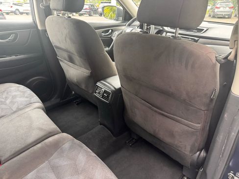 Used 2015 Nissan Rogue S image 22