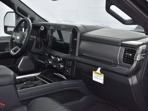New 2025 Ford F350 Platinum AWD/4WD image 11