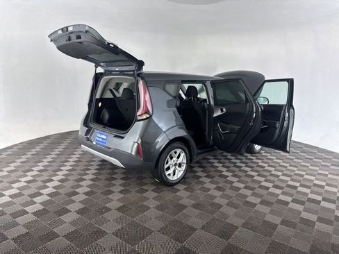 Used 2023 Kia Soul LX w/ Option Group 015 image 18