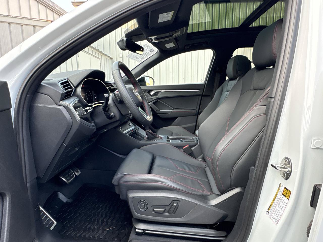 Used 2025 Audi Q3 2.0T Premium Plus AWD/4WD image 4