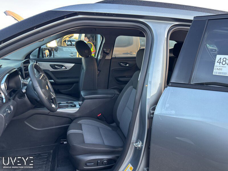 Used 2025 Chevrolet Blazer LT w/ Convenience Package FWD image 10