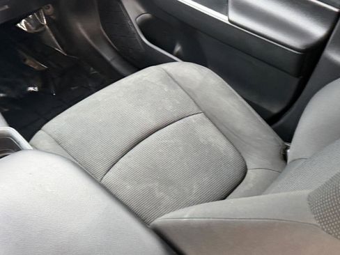 Used 2019 Toyota RAV4 LE image 43