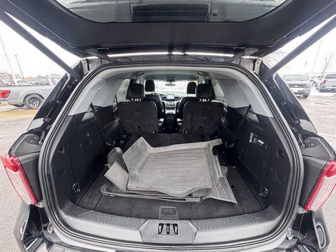 Certified 2023 Ford Explorer XLT w/ Equipment Group 202A image 18