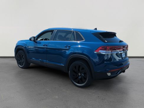 New 2026 Volkswagen Atlas Cross Sport SE image 3