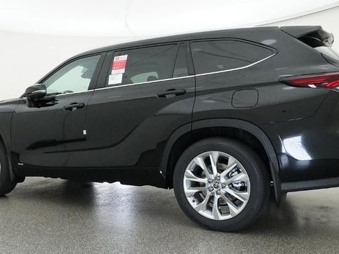 New 2026 Toyota Highlander Limited AWD/4WD image 20