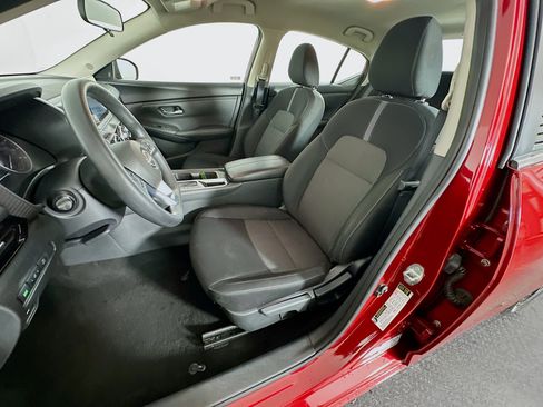 Used 2025 Nissan Sentra SV FWD image 13