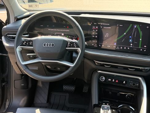 Used 2025 Audi Q5 Premium Plus AWD/4WD image 19