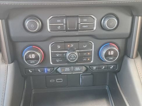 Used 2023 Chevrolet Tahoe High Country RWD image 17