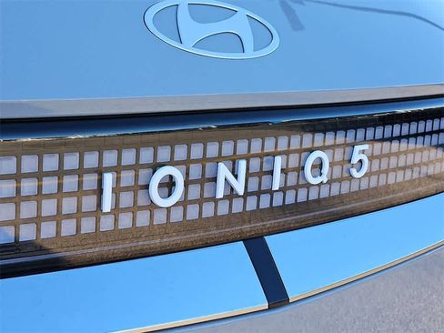 New 2026 Hyundai Ioniq 5 Limited image 22