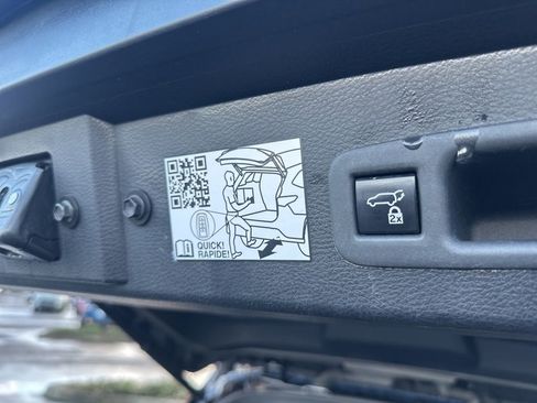 Used 2021 Toyota Sienna XSE image 19