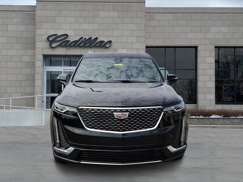 New 2025 Cadillac XT6 Luxury image 8