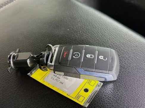 Used 2020 RAM 1500 Laramie w/ Off Road Group image 22