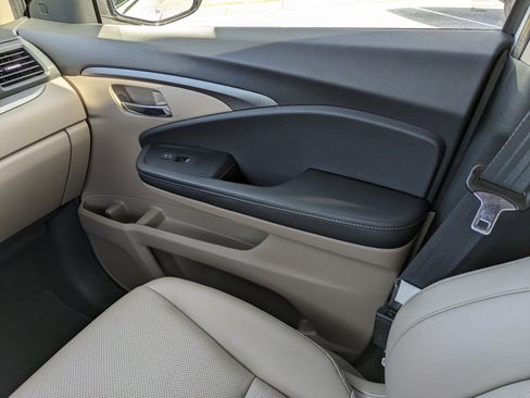 Used 2023 Honda Ridgeline RTL-E image 20