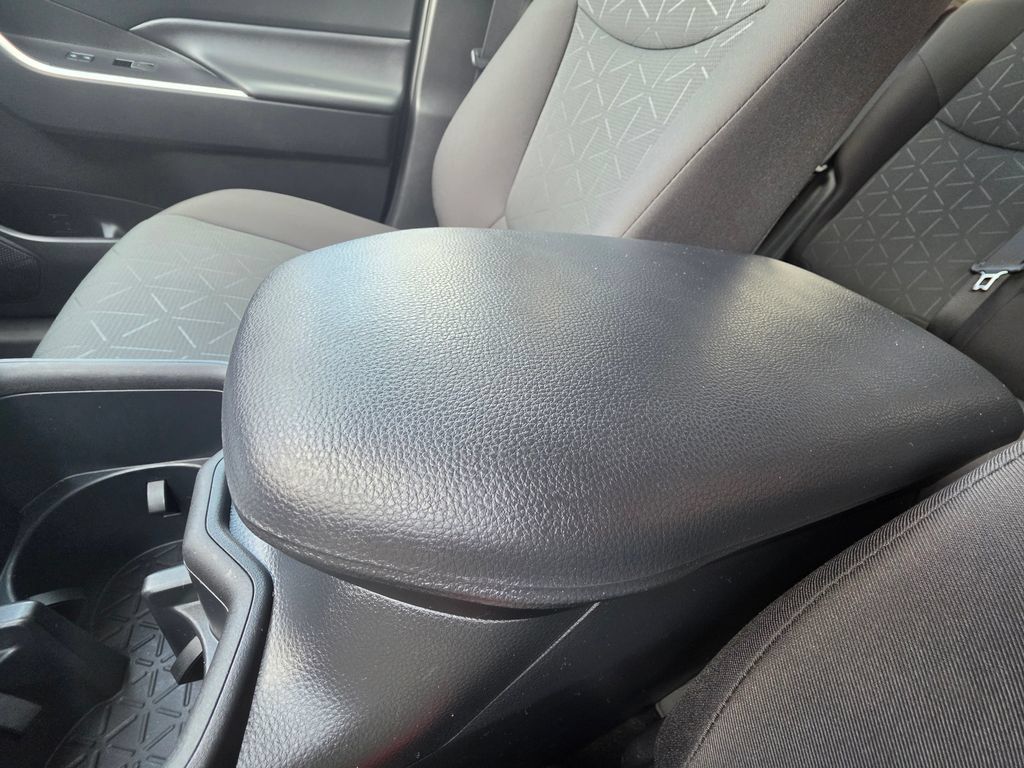 Used 2023 Toyota RAV4 XLE FWD image 23