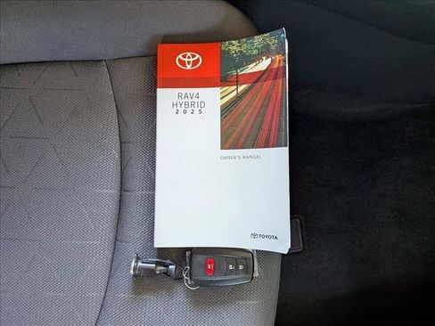 Certified 2025 Toyota RAV4 XLE AWD/4WD image 22