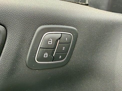 Used 2022 Ford Escape SEL w/ SEL Stealth AWD Package image 21