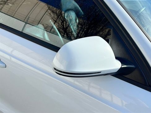 Used 2018 Audi Q3 2.0T Premium w/ Convenience Package image 9