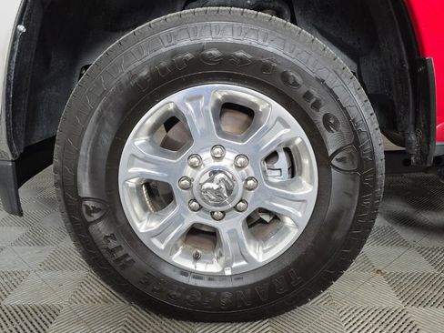 Certified 2026 RAM 2500 Big Horn AWD/4WD image 11