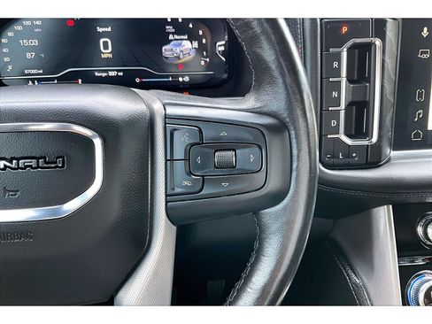 Used 2022 GMC Yukon XL Denali AWD/4WD image 12