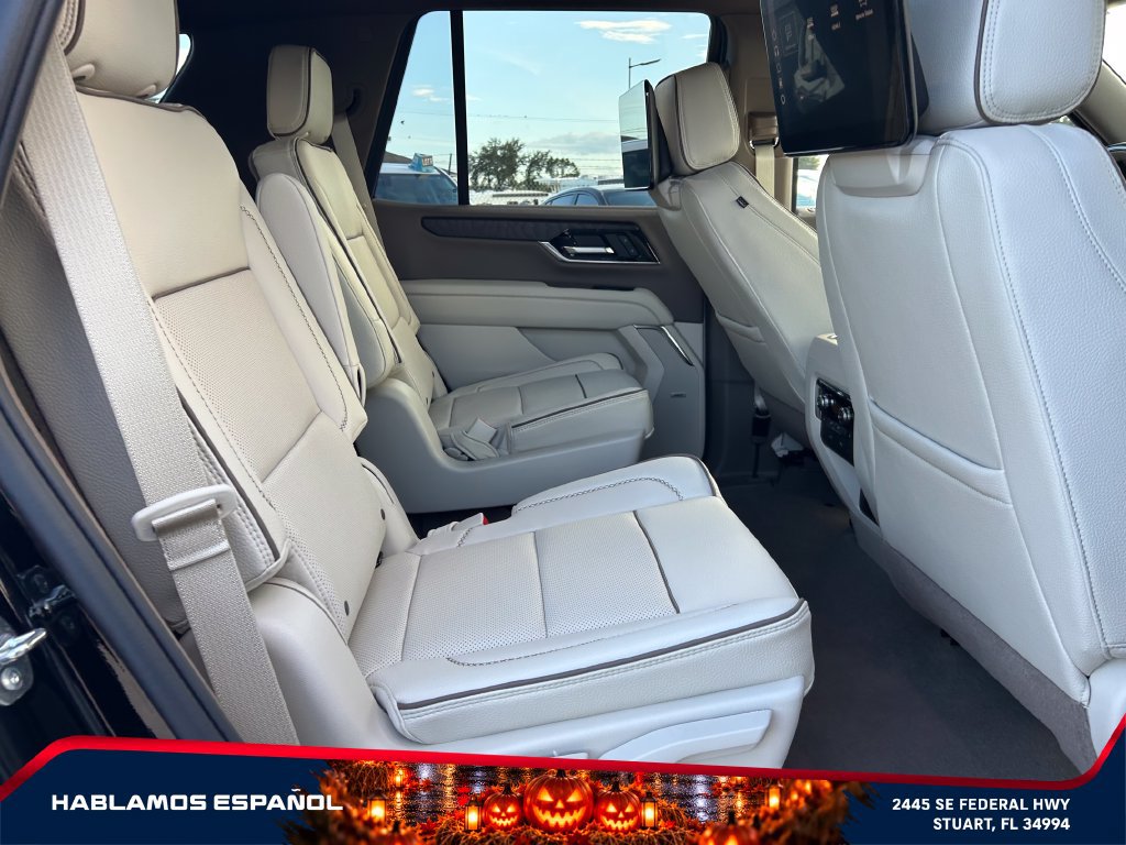 New 2026 GMC Yukon Denali w/ Denali Reserve Package AWD/4WD image 16