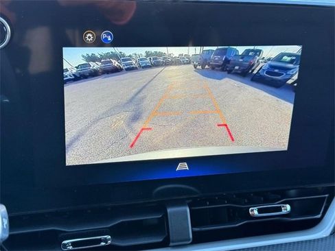 New 2026 Chevrolet Equinox LT image 11