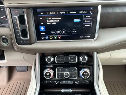 Used 2021 GMC Yukon XL Denali image 30