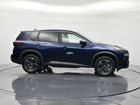Used 2026 Nissan Rogue SV FWD image 4