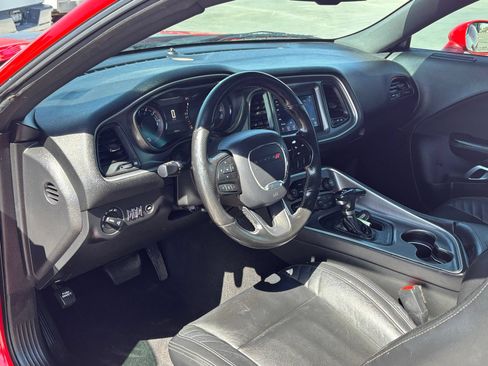Used 2020 Dodge Challenger SXT w/ Blacktop Package RWD image 13