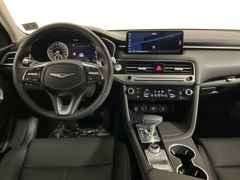Used 2025 Genesis G70 2.5T image 19