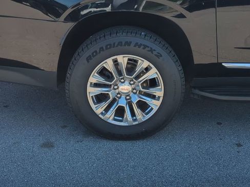Used 2023 GMC Yukon XL Denali AWD/4WD image 33