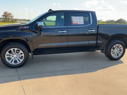 Used 2025 Chevrolet Silverado 1500 LTZ w/ Technology Package image 6