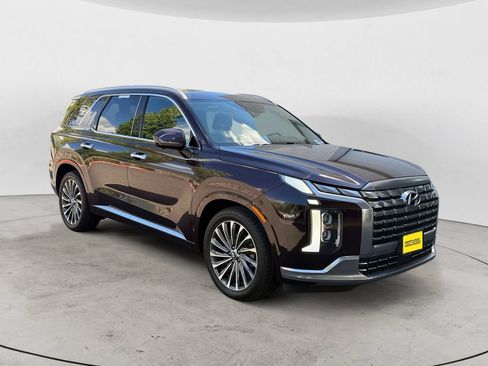 Used 2024 Hyundai Palisade Calligraphy AWD/4WD image 3