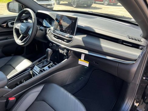 New 2026 Jeep Compass Latitude AWD/4WD image 6