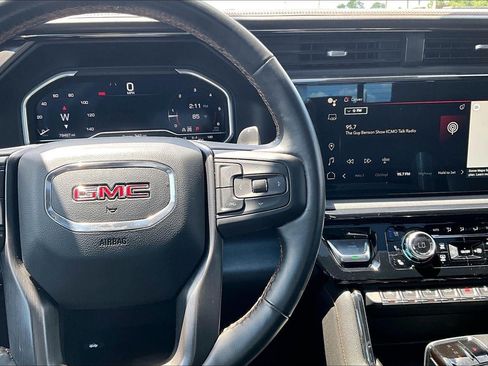 Used 2024 GMC Sierra 1500 AT4 w/ Technology Package AWD/4WD image 20