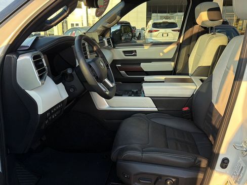 Used 2023 Toyota Tundra Capstone AWD/4WD image 10