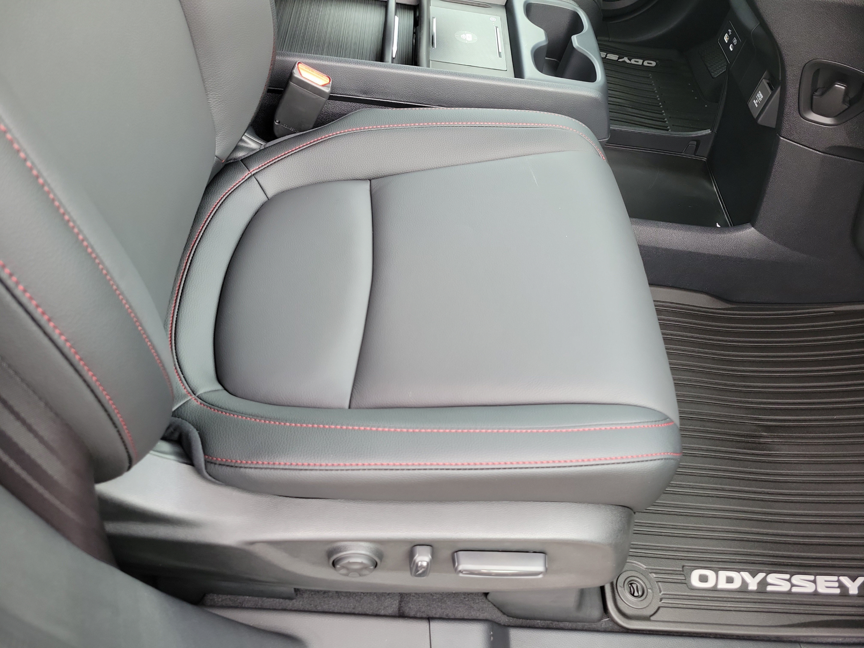 New 2026 Honda Odyssey Sport-L image 19