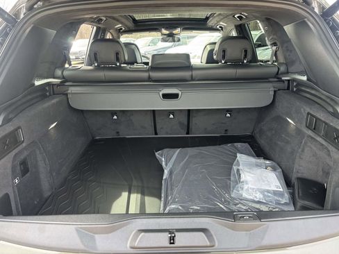 New 2026 BMW X5 M60i image 9