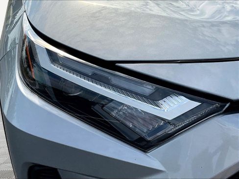 Used 2024 Toyota RAV4 LE AWD/4WD image 32