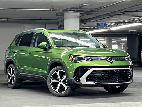 New 2026 Volkswagen Taos SEL AWD/4WD image 2