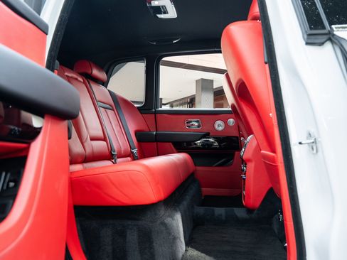 Certified 2023 Rolls-Royce Cullinan image 49