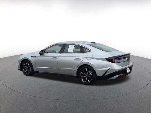 Used 2025 Hyundai Sonata SEL image 3