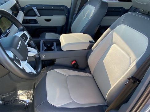 Used 2023 Land Rover Defender 110 X-Dynamic SE image 6