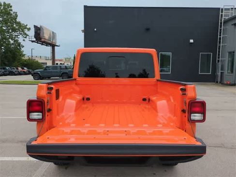 New 2025 Jeep Gladiator Sport image 34