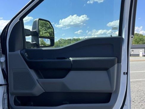 Used 2025 Ford F450 XL image 39